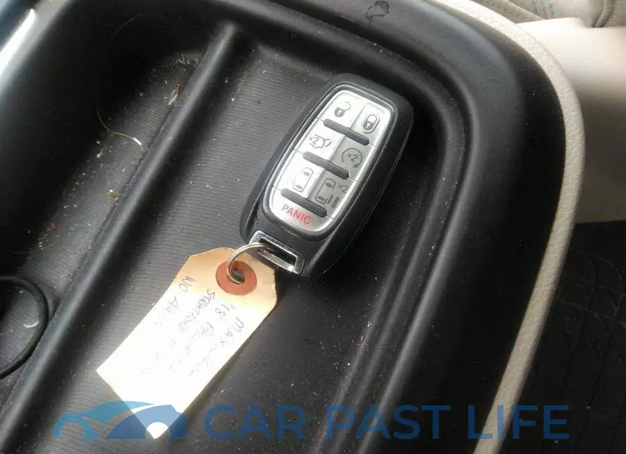 2C4RC1L77JR365621# 11