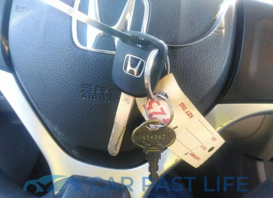 2HGFB2E2XFH041445# 11