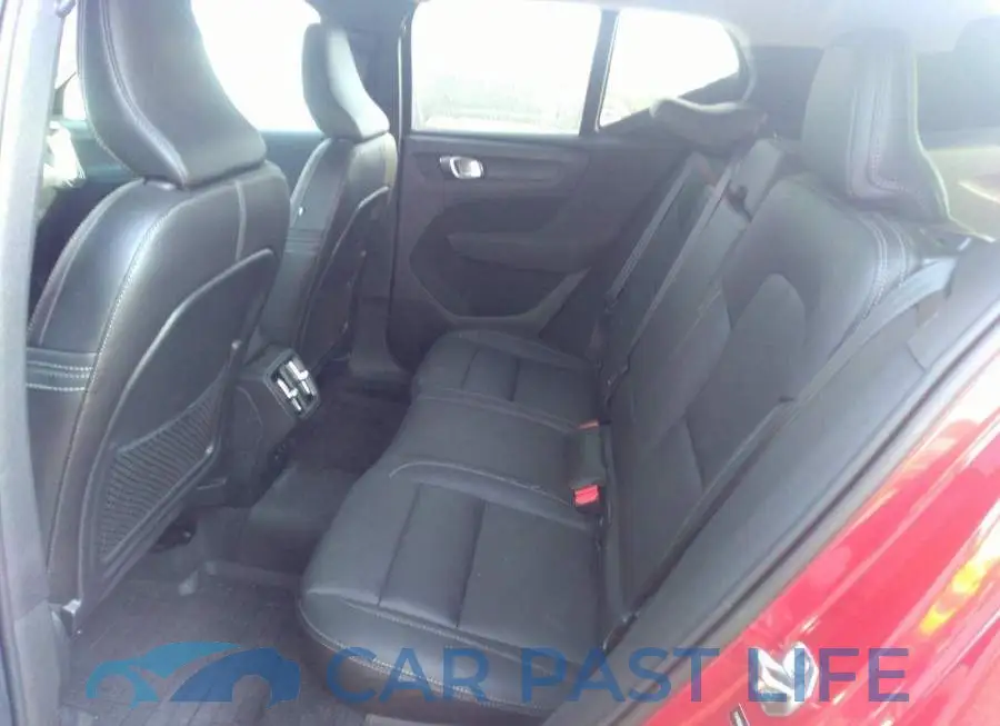 YV4162UK5M2429975# 8