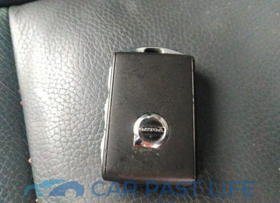 YV4A22PK1N1806283# 11