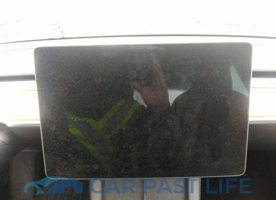 5YJ3E1EB9NF278483# 7