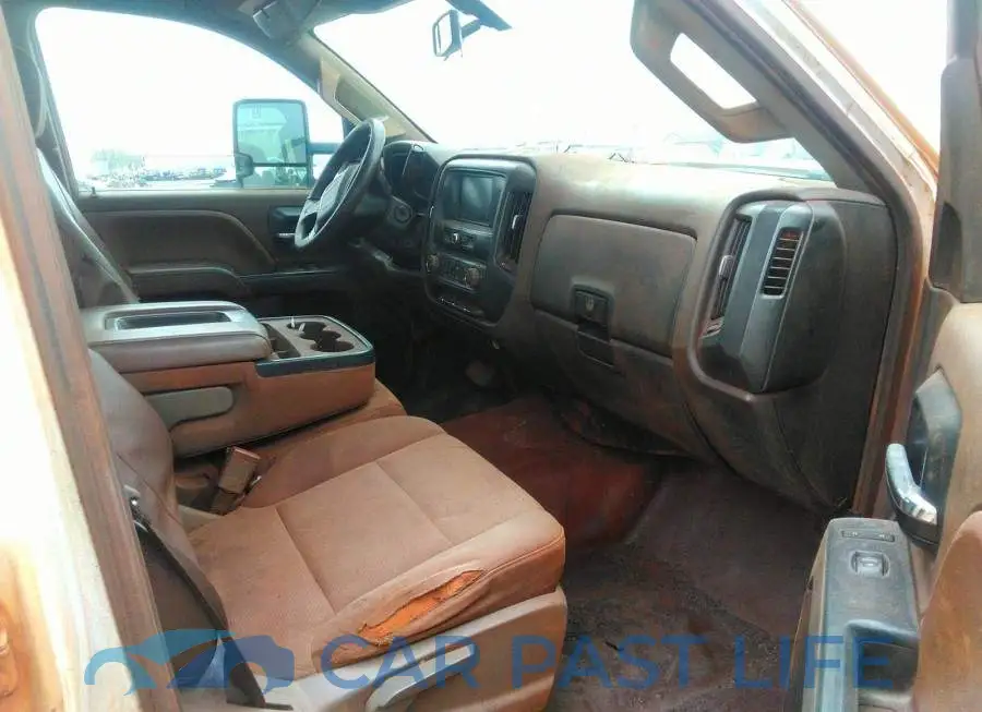 1GT12REG1JF263590# 5