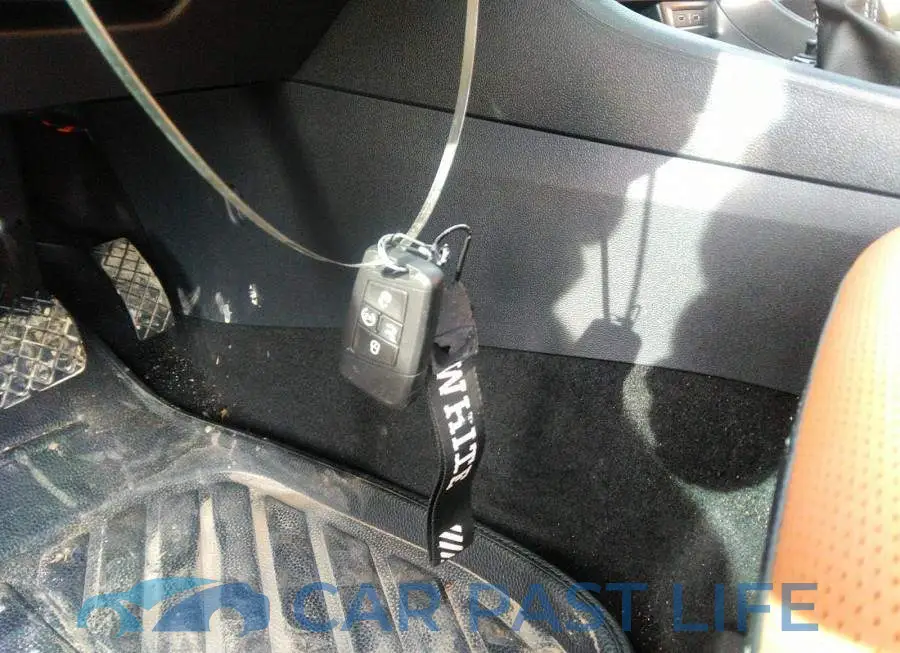 3VWGM7BU3PM002759# 11