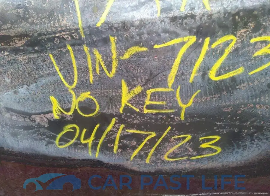 2C4RC1GG9HR712385# 11
