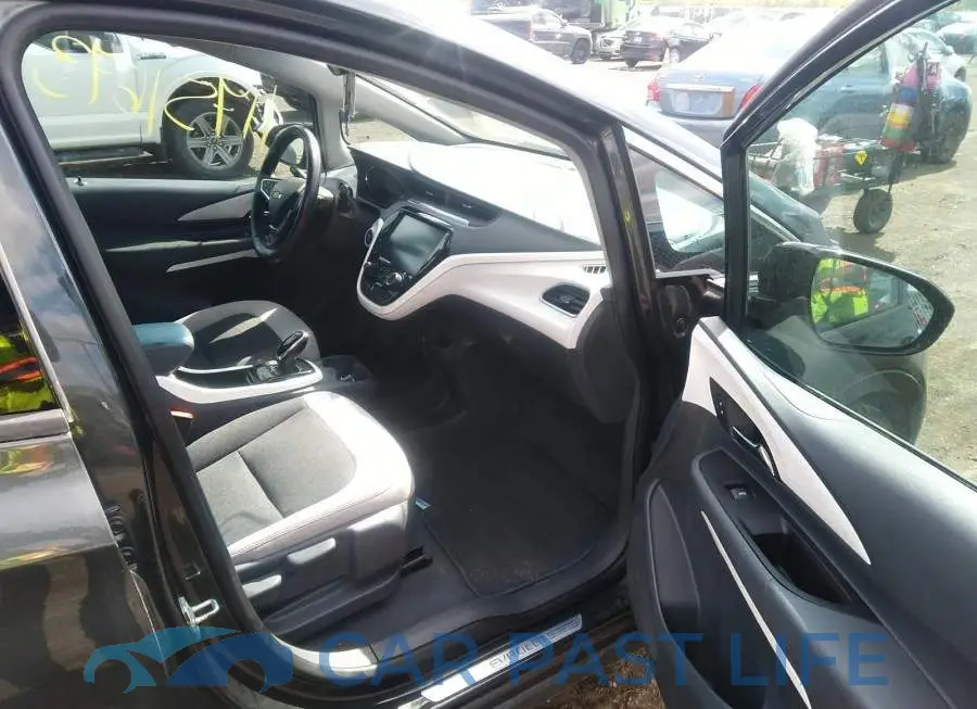 1G1FW6S04J4135770# 5
