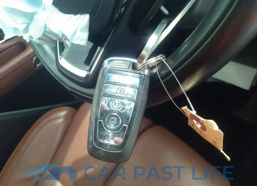 5LM5J7XC7LGL09870# 11