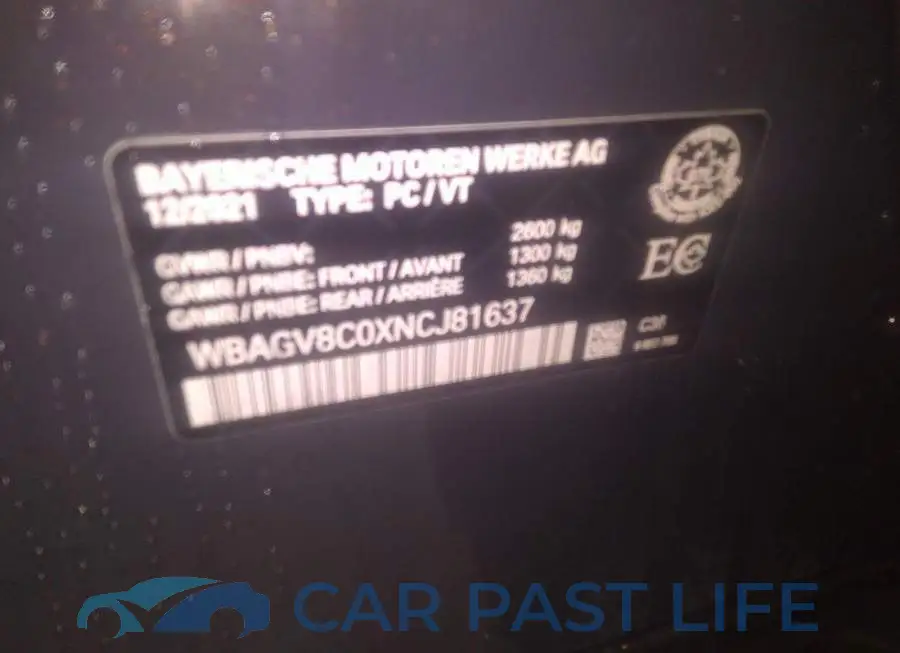 WBAGV8C0XNCJ81637# 9