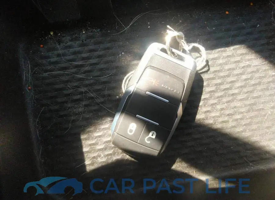 3C6UR5DL2NG297579# 11