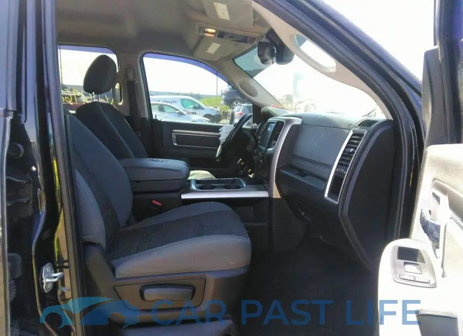 3C6UR5DL6GG319621# 5