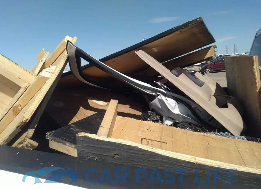 3C6UR5GJ1FG614246# 12