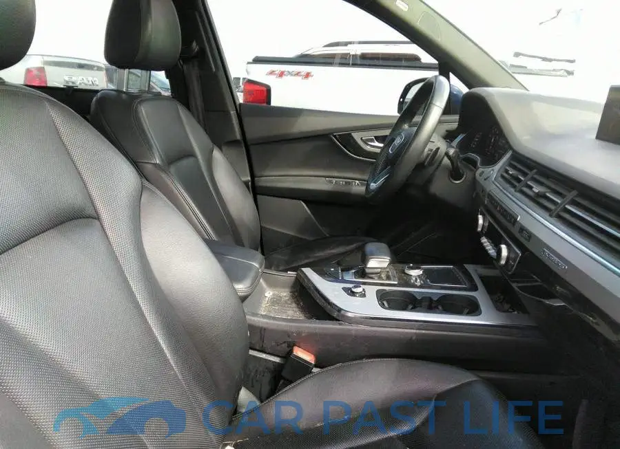 WA1WAAF77KD029714# 5