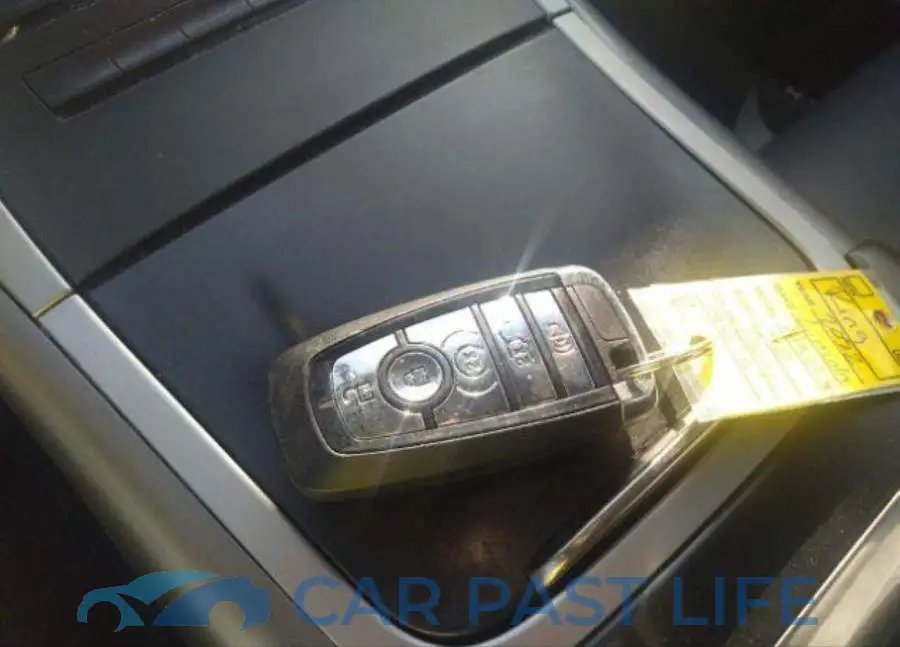 2LMPJ8K97LBL20974# 12