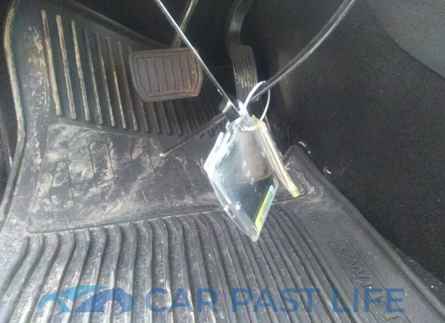 5YJ3E1EB2NF301828# 11