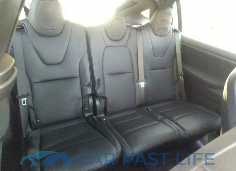 5YJXCAE26JF112262# 8