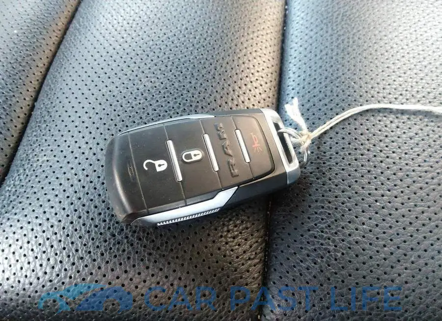 1C6SRFLT5NN111734# 11