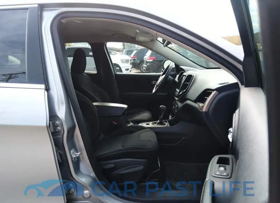 1C4PJLCB9FW535294# 5