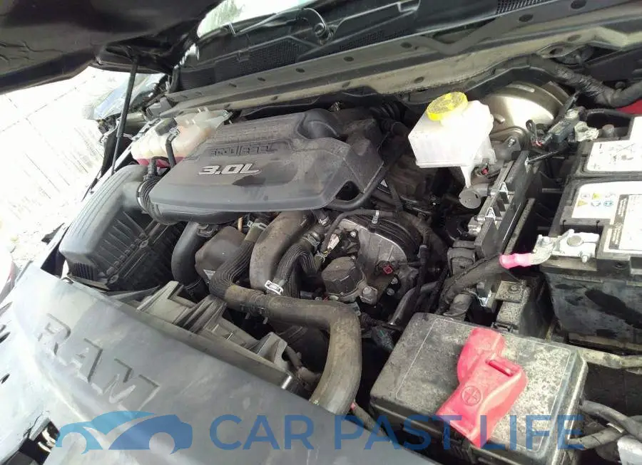 1C6SRFLMXNN118008# 10