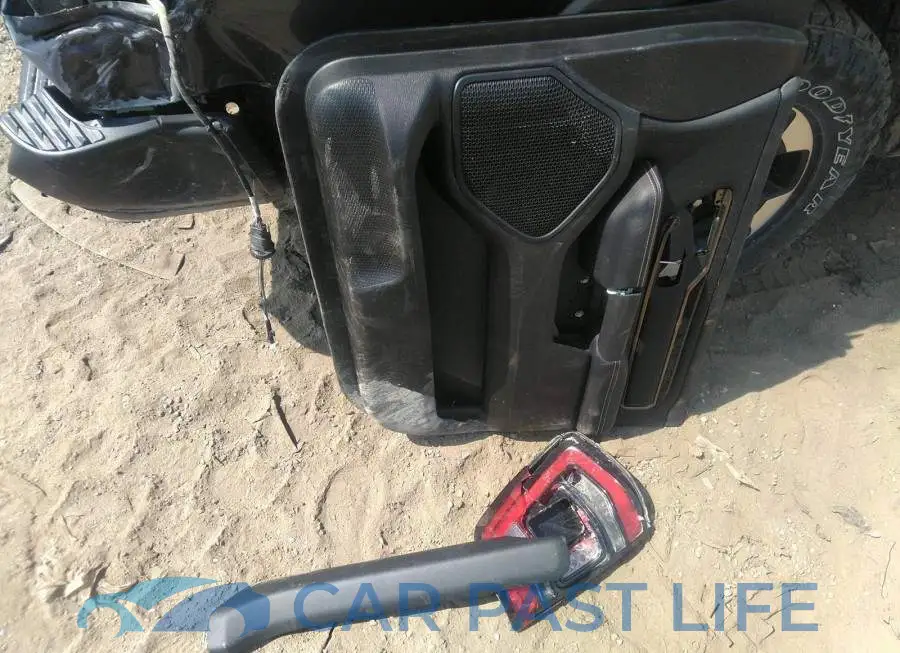 1C6SRFLT2LN372378# 12