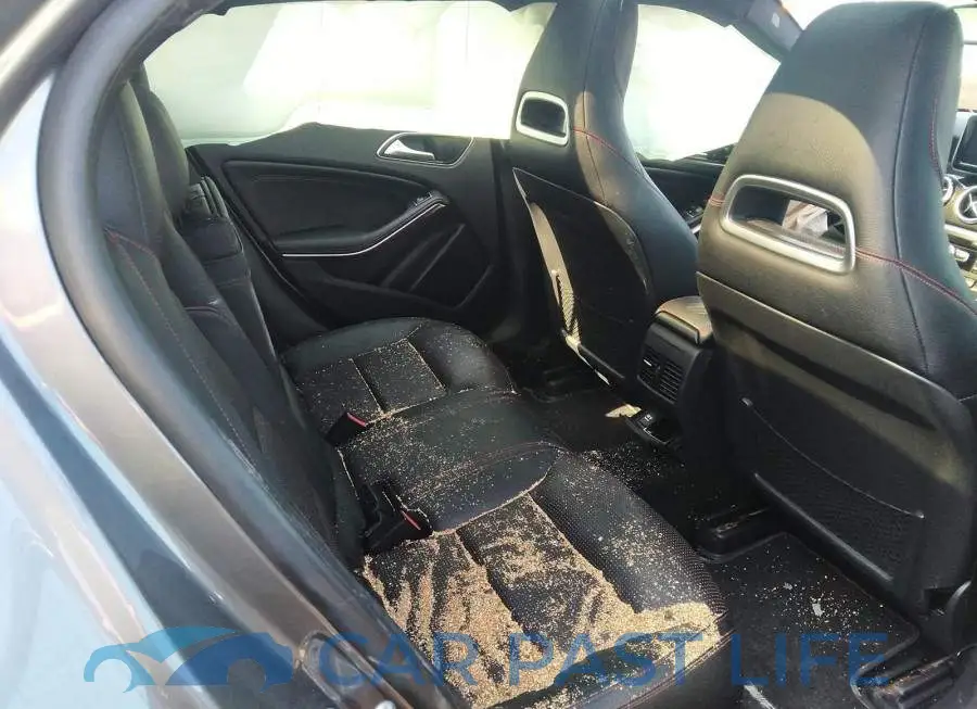 WDDTG5CB7FJ080859# 8