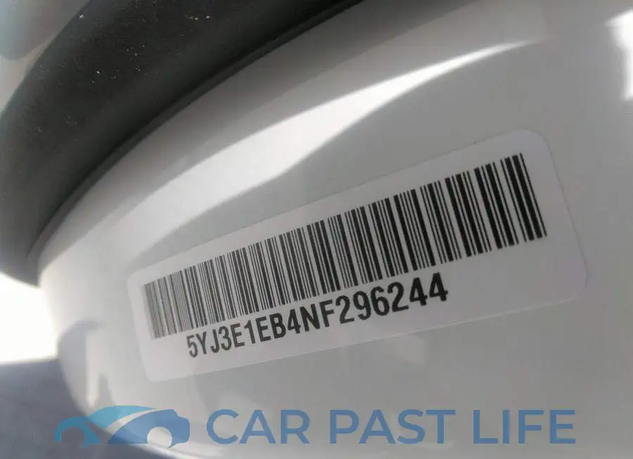5YJ3E1EB4NF296244# 9