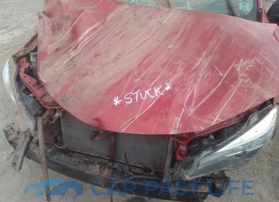 2T1BURHE7JC018939# 10