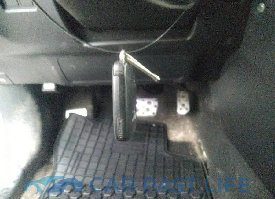 JTJBARBZ7F2035585# 11