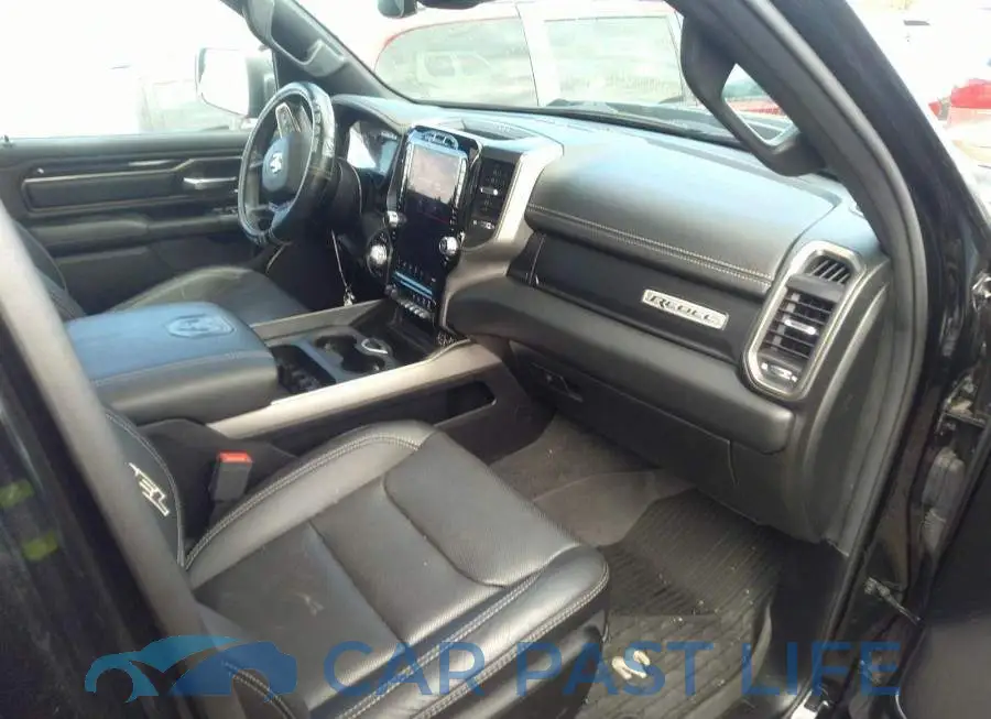 1C6SRFLM1LN305876# 5