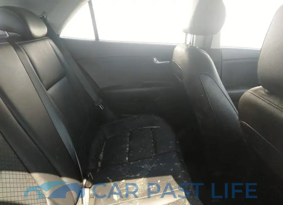 3KPA35AB1JE008982# 8