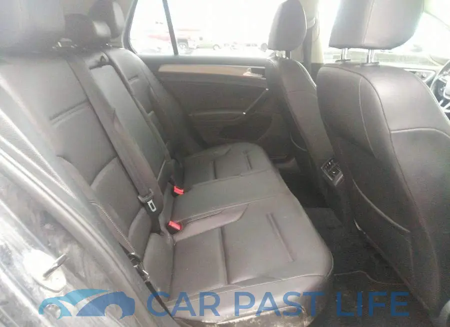 3VW117AU9FM011299# 8