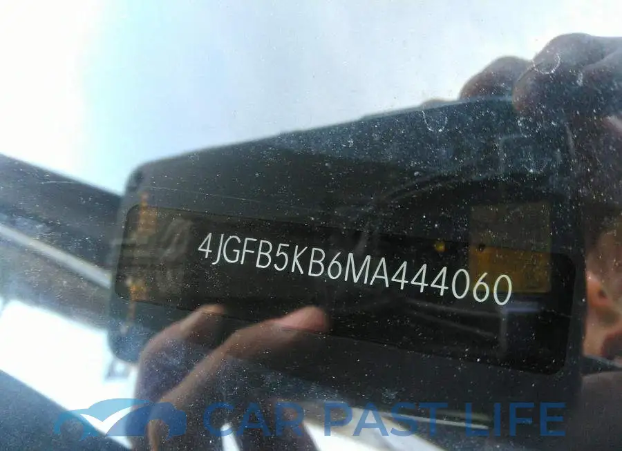 4JGFB5KB6MA444060# 9