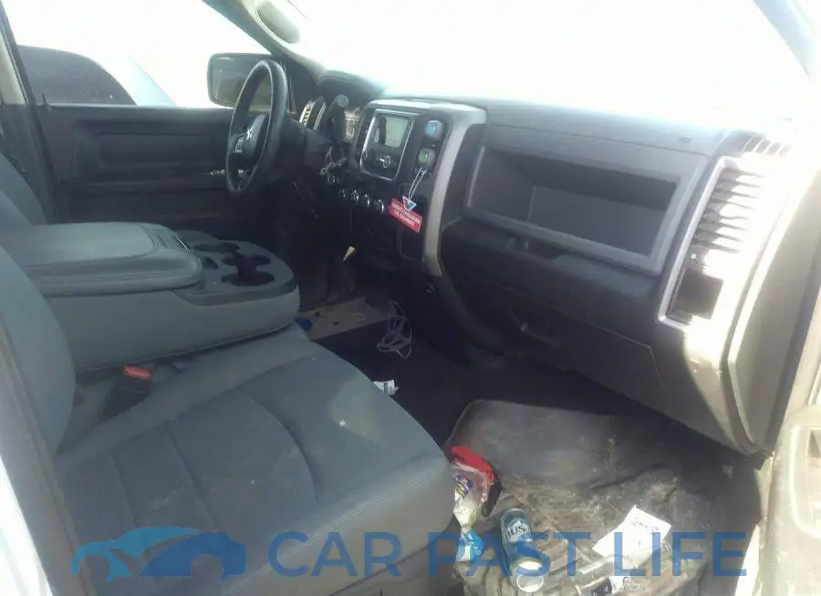 1C6RR7FTXJS180690# 5