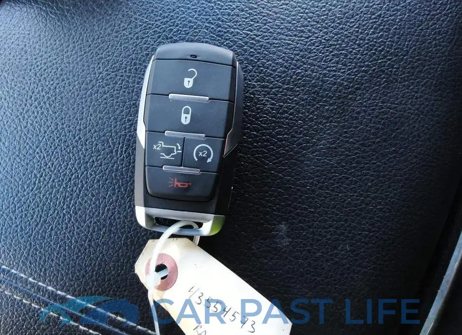 1C6SRFJT0NN162304# 11