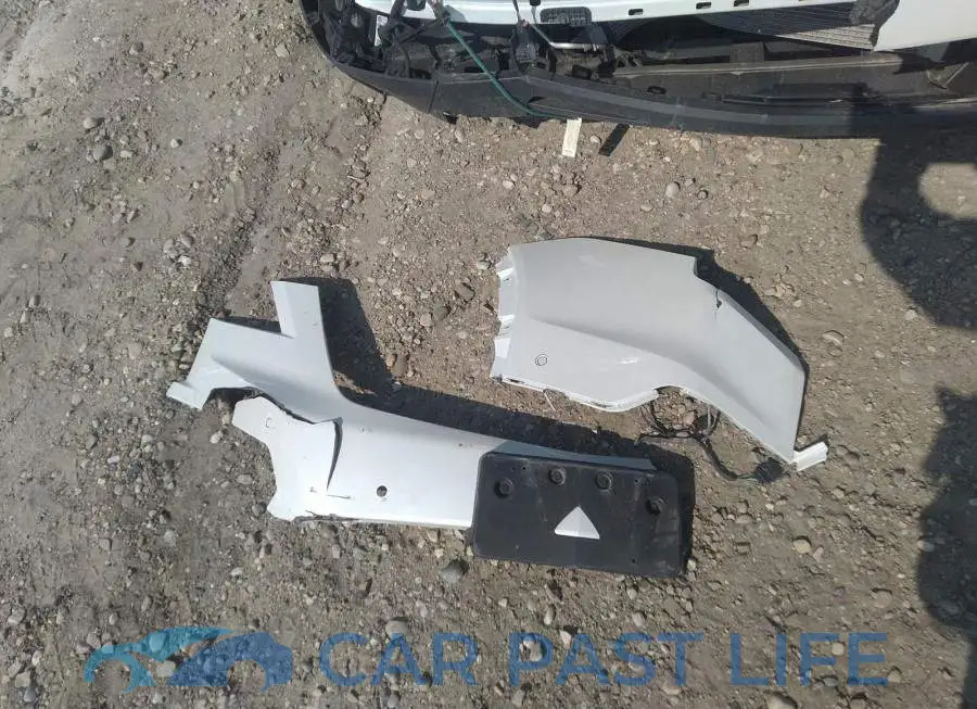 1GYKNFRS6KZ132349# 12