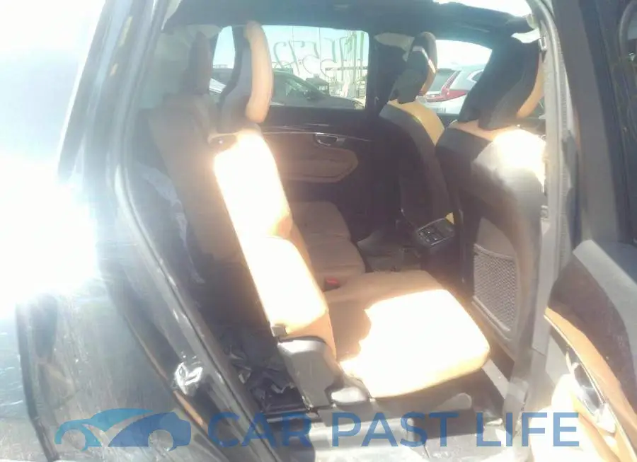 YV4A22PK7K1502953# 8