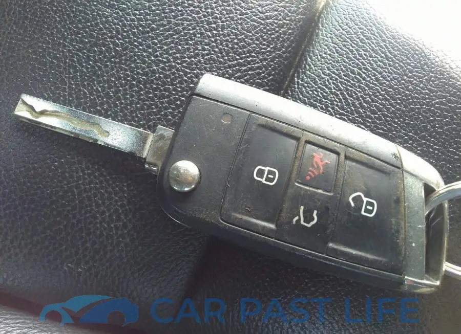 3VW5T7AU8MM001579# 11