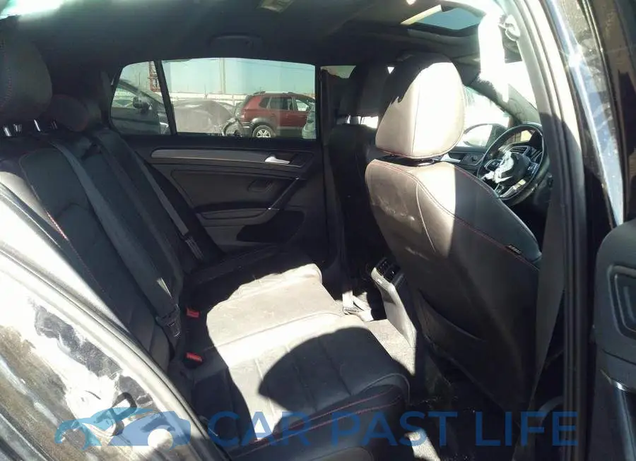 3VW5T7AU8MM001579# 8