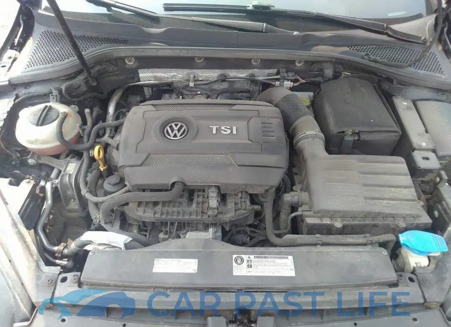 3VW5T7AUXFM094737# 10