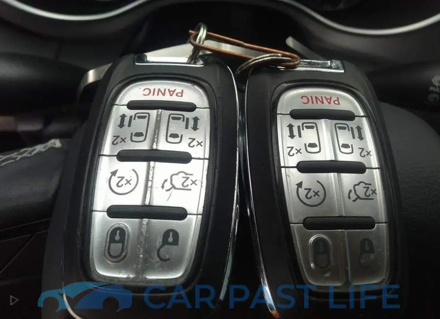 2C4RC1EG2KR643792# 11