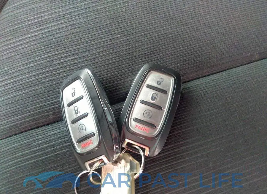 2C4RC1ZG6MR577289# 11