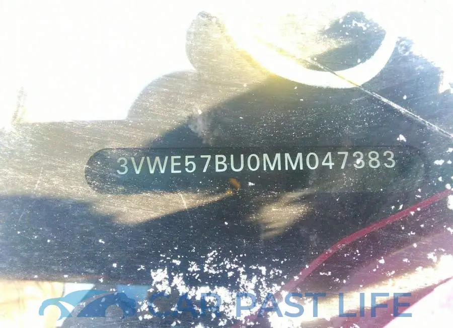 3VWE57BU0MM047383# 9