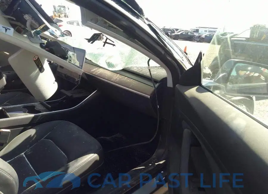 5YJ3E1EB1JF127079# 5
