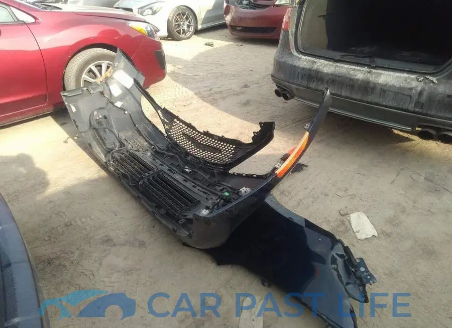 2C4RC1EG9JR173839# 12