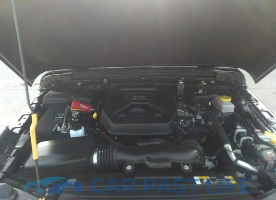 1C4HJXEN4MW812126# 10