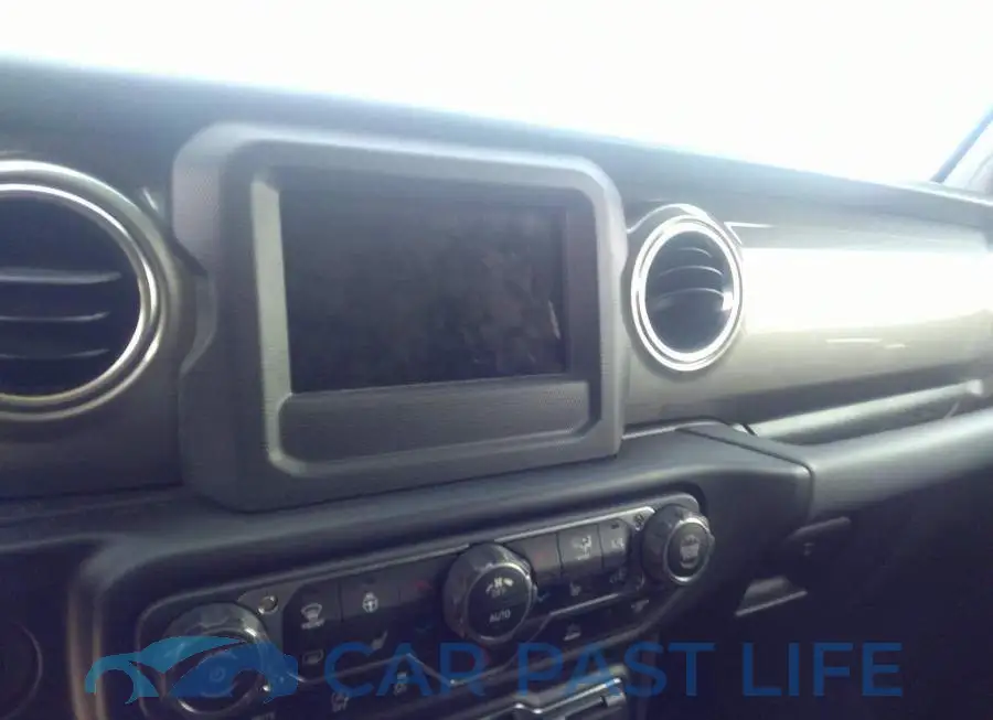1C4HJXEN4MW812126# 6