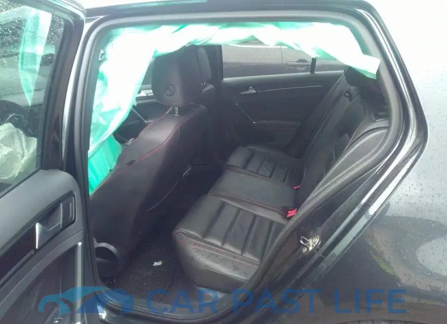 3VW4T7AU4FM000332# 8