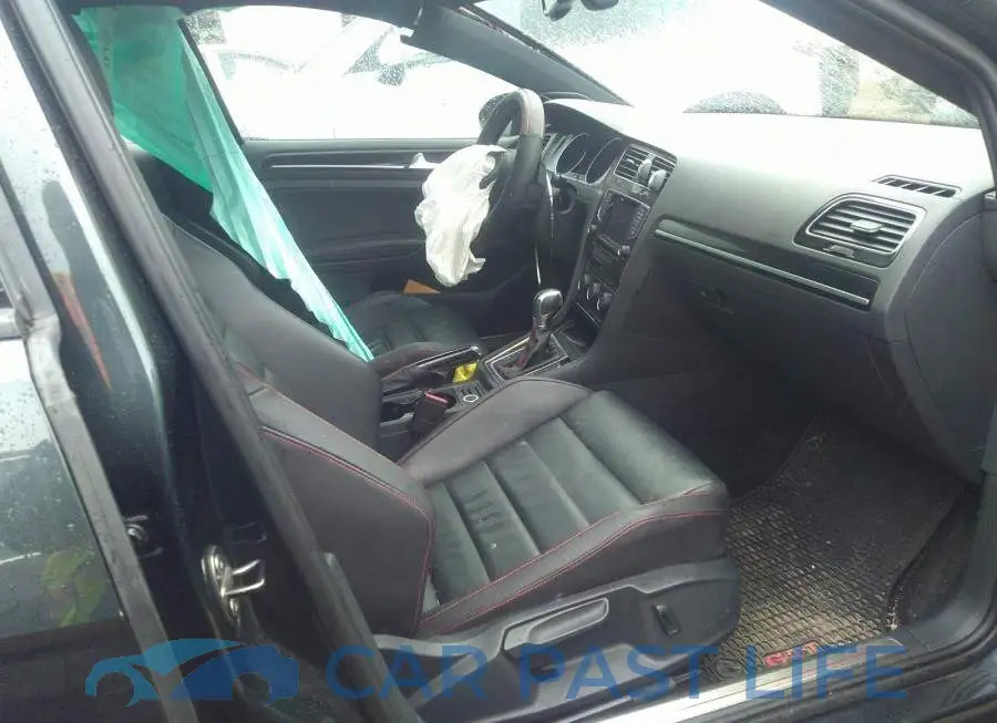 3VW4T7AU4FM000332# 5