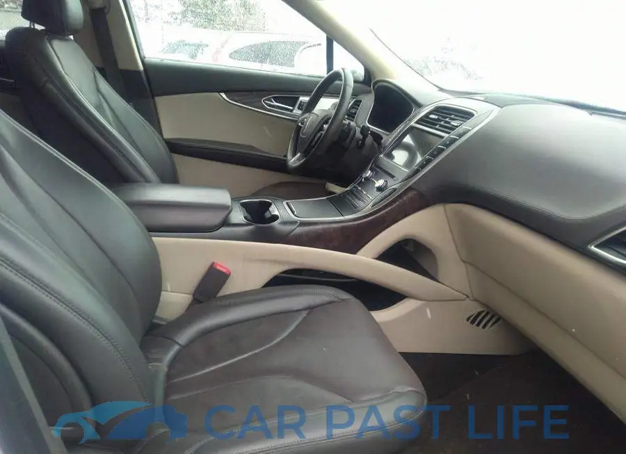 2LMPJ8L93KBL14196# 5