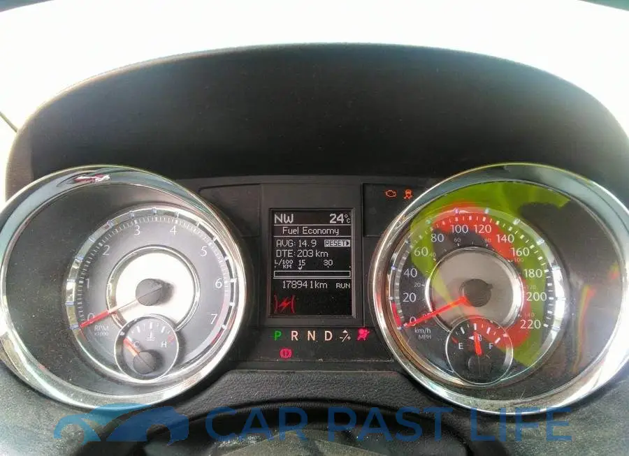 2C4RC1BG8FR519455# 7