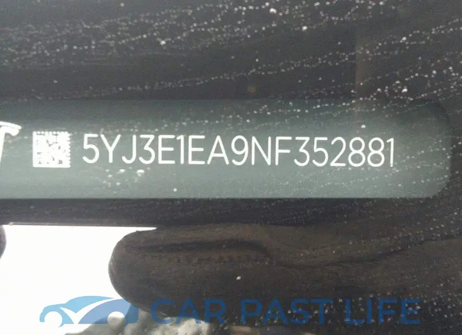 5YJ3E1EA9NF352881# 9