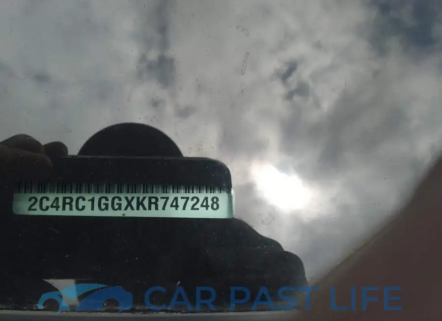 2C4RC1GGXKR747248# 9